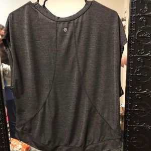 Lululemon grey top!